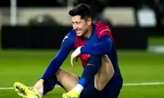 Polski napastnik upada w krytycznym momencie