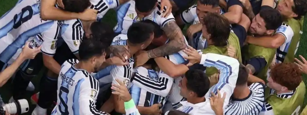 Messi zdobywa dwie bramki i pomaga Argentynie zapewnić sobie wcześniejszy awans Messi zdobywa dwie bramki i pomaga Argentynie zapewnić sobie wcześniejszy awans