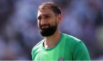 Zawodnicy mogą wybierać spośród koszulek z numerami 1 i 99