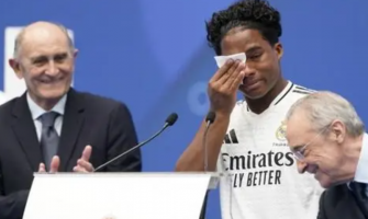 Przeklęta koszulka nr 16?