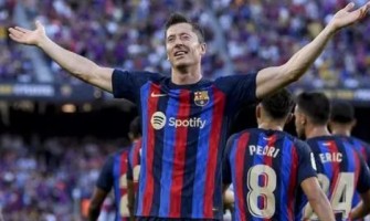 Lewandowski strzela dwa razy w dwóch kolejnych meczach